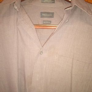 VAN HEUSEN WRINKLE FREE  BROADCLOTH  XL. 17-17. 1/2.   LONG SLEAVE SHIRT